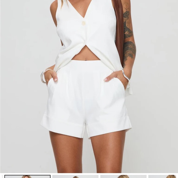 White vest set - Picture 2 of 2